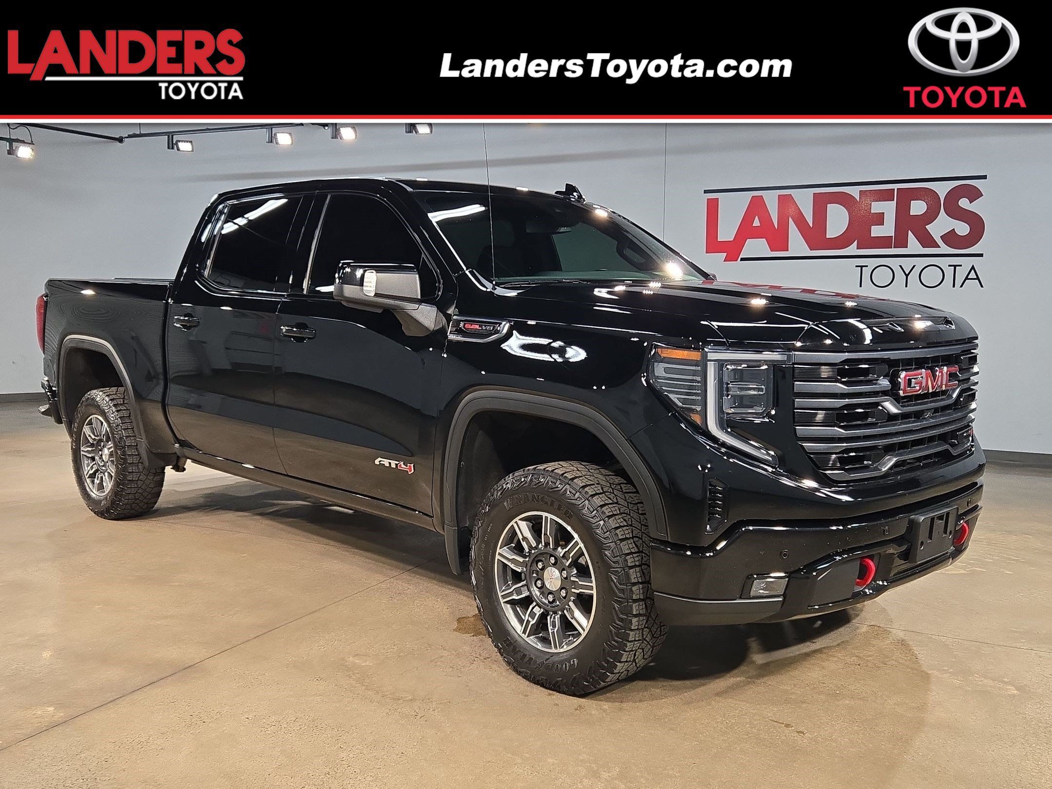 Used 2025 GMC Sierra 1500 AT4 AWD/4WD image 1
