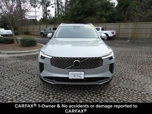 Certified 2025 Volvo XC90 B6 Plus image 3