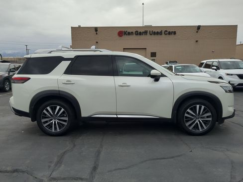 Used 2022 Nissan Pathfinder Platinum w/ Cargo Package image 2