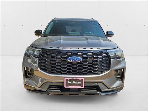 New 2025 Ford Explorer ST-Line image 6