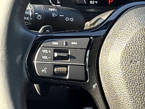 Used 2025 Honda Pilot Black Edition image 22