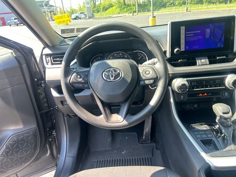 Certified 2025 Toyota RAV4 XLE AWD/4WD image 21