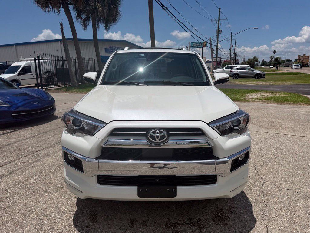 Used 2022 Toyota 4Runner Limited AWD/4WD image 4