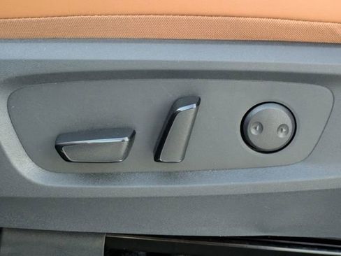 New 2025 Nissan Pathfinder Platinum w/ Cargo Package image 16