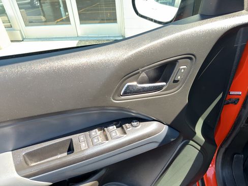 Used 2019 Chevrolet Colorado Z71 AWD/4WD image 13