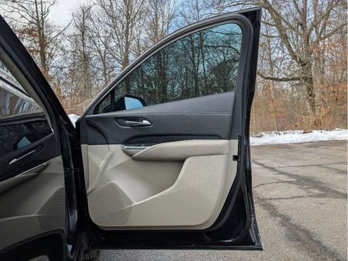 Used 2020 Cadillac XT4 Premium Luxury w/ Driver Awareness Package FWD image 13