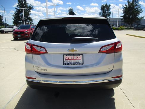 Used 2021 Chevrolet Equinox LT FWD image 5