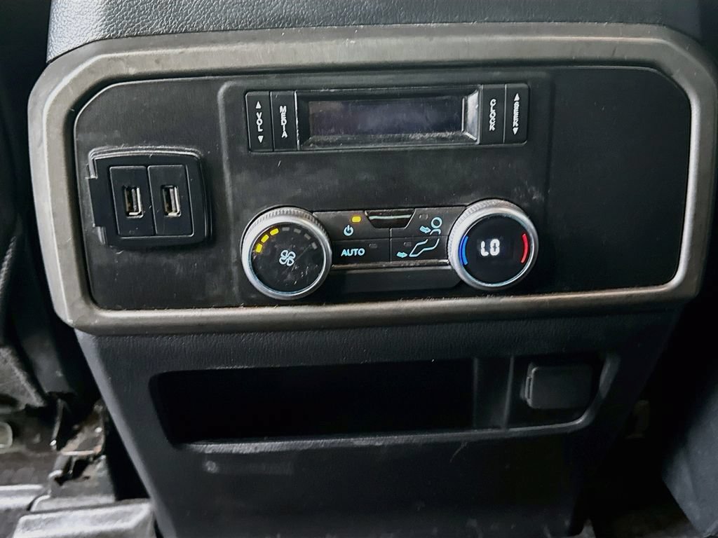 Used 2020 Ford Expedition XLT w/ Equipment Group 201A AWD/4WD image 27