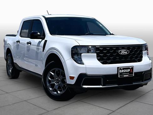 Certified 2025 Ford Maverick XLT w/ XLT Luxury Package FWD image 3