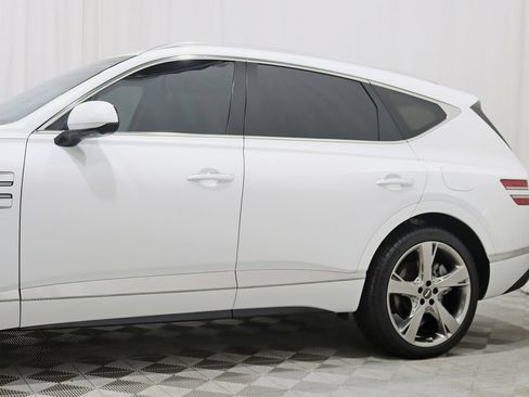 Used 2024 Genesis GV80 3.5T w/ Prestige Package AWD/4WD image 3