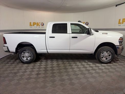 Used 2025 RAM 2500 Tradesman w/ Chrome Appearance Group image 7