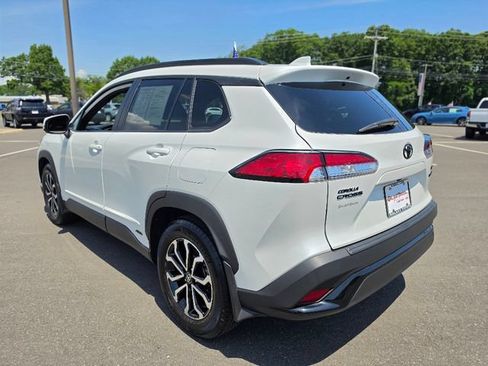 Used 2024 Toyota Corolla Cross AWD Hybrid w/ Moonroof Package image 5