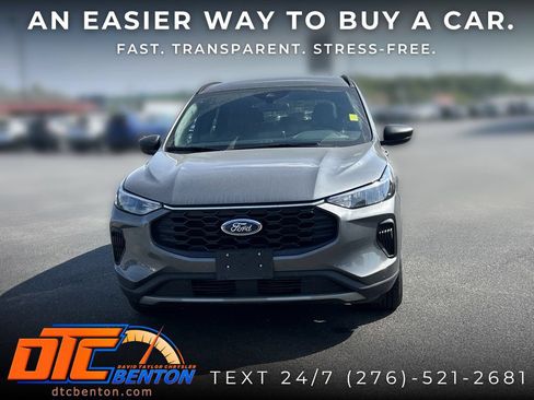 Used 2025 Ford Escape ST-Line FWD image 8