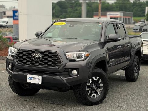Used 2021 Toyota Tacoma TRD Off-Road w/ Technology Package AWD/4WD image 1