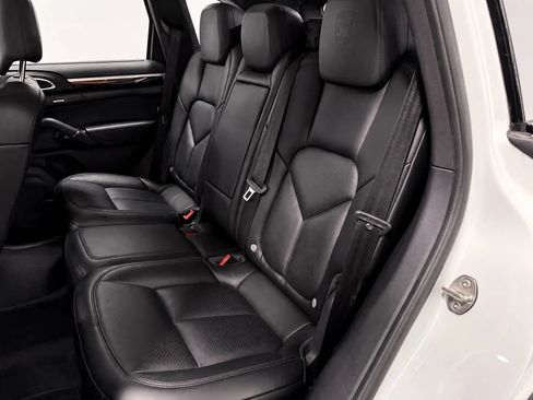 Used 2018 Porsche Cayenne S AWD/4WD image 16