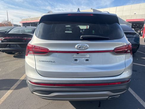 Used 2023 Hyundai Santa Fe SEL image 3