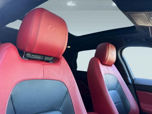 Used 2019 Jaguar F-PACE S image 27