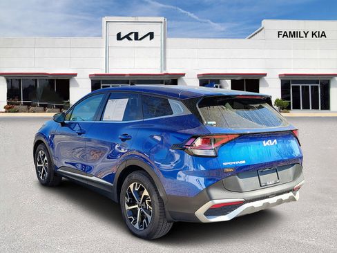 Certified 2023 Kia Sportage EX image 4
