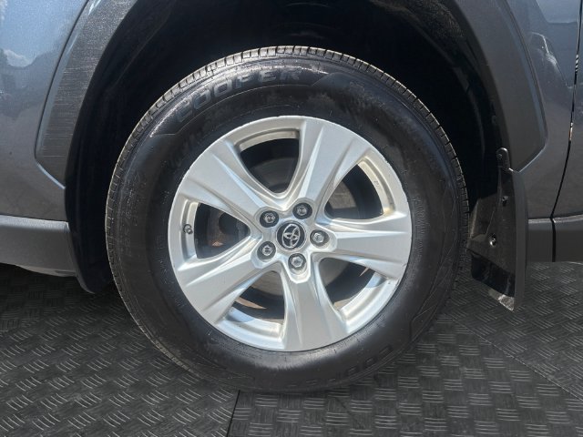 Used 2019 Toyota RAV4 LE w/ Carpet Mat Package AWD/4WD image 14
