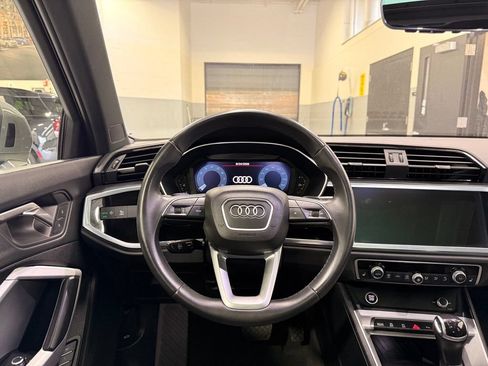 Used 2024 Audi Q3 2.0T Premium w/ Convenience Package AWD/4WD image 23
