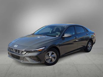 New 2026 Hyundai Elantra SE