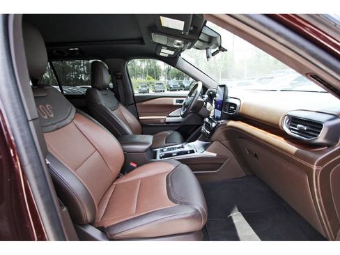 Certified 2023 Ford Explorer King Ranch w/ Technology Package AWD/4WD image 29