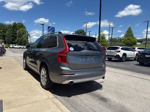 Used 2018 Volvo XC90 T5 Momentum w/ Convenience Package AWD/4WD image 4