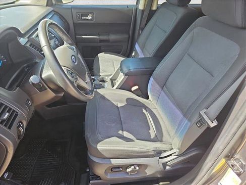 Used 2018 Ford Flex SE image 15