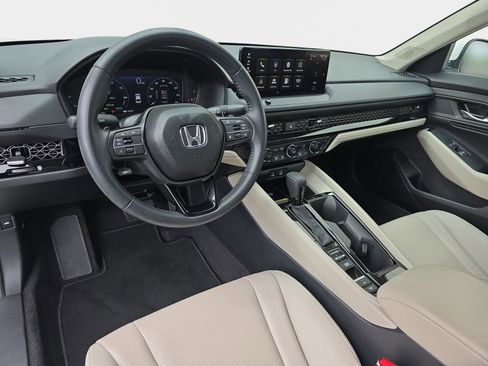 Certified 2025 Honda Accord EX-L image 15