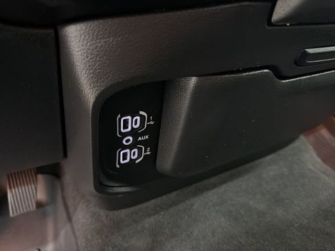 Used 2021 RAM 1500 Big Horn AWD/4WD image 44