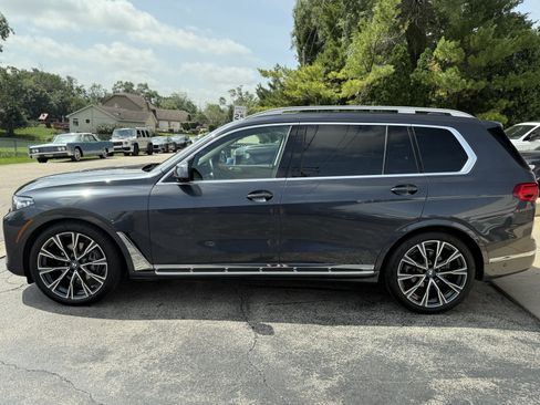 Used 2020 BMW X7 xDrive40i w/ Premium Package AWD/4WD image 4