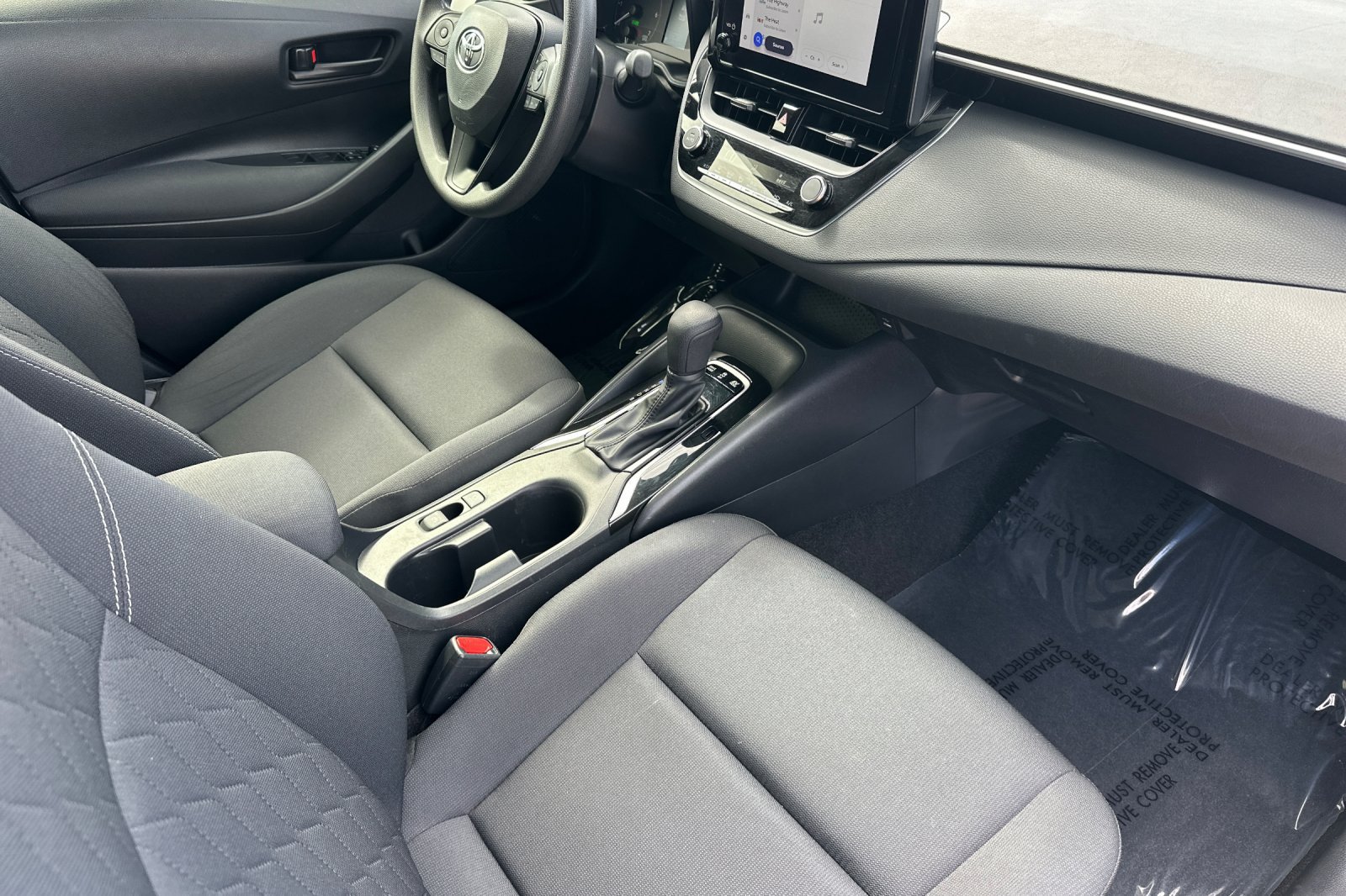 Used 2024 Toyota Corolla LE w/ LE Convenience Package FWD image 15
