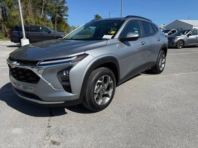 Used 2025 Chevrolet Trax LT