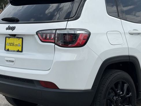 Used 2024 Jeep Compass Latitude w/ Altitude Special Edition AWD/4WD image 10