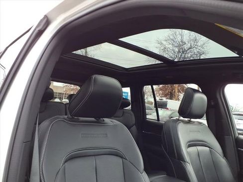 Used 2023 Jeep Grand Cherokee Overland image 24