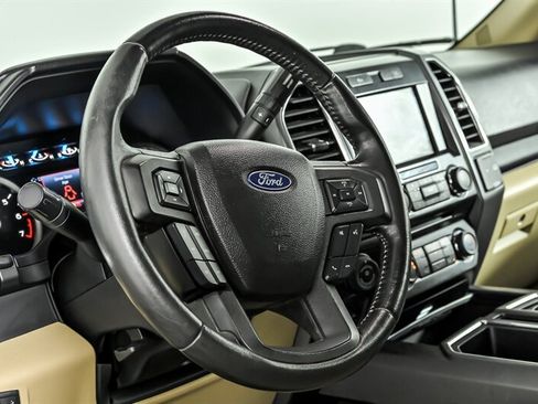 Used 2017 Ford F150 XLT w/ Equipment Group 302A Luxury AWD/4WD image 16