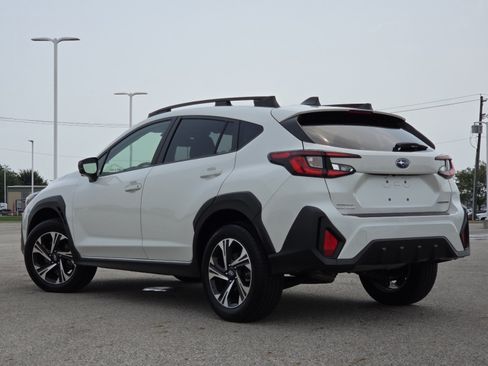 Used 2024 Subaru Crosstrek 2.0i Premium AWD/4WD image 16