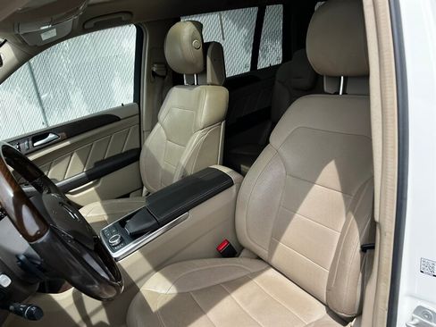 Used 2015 Mercedes-Benz GL 450 4MATIC image 19