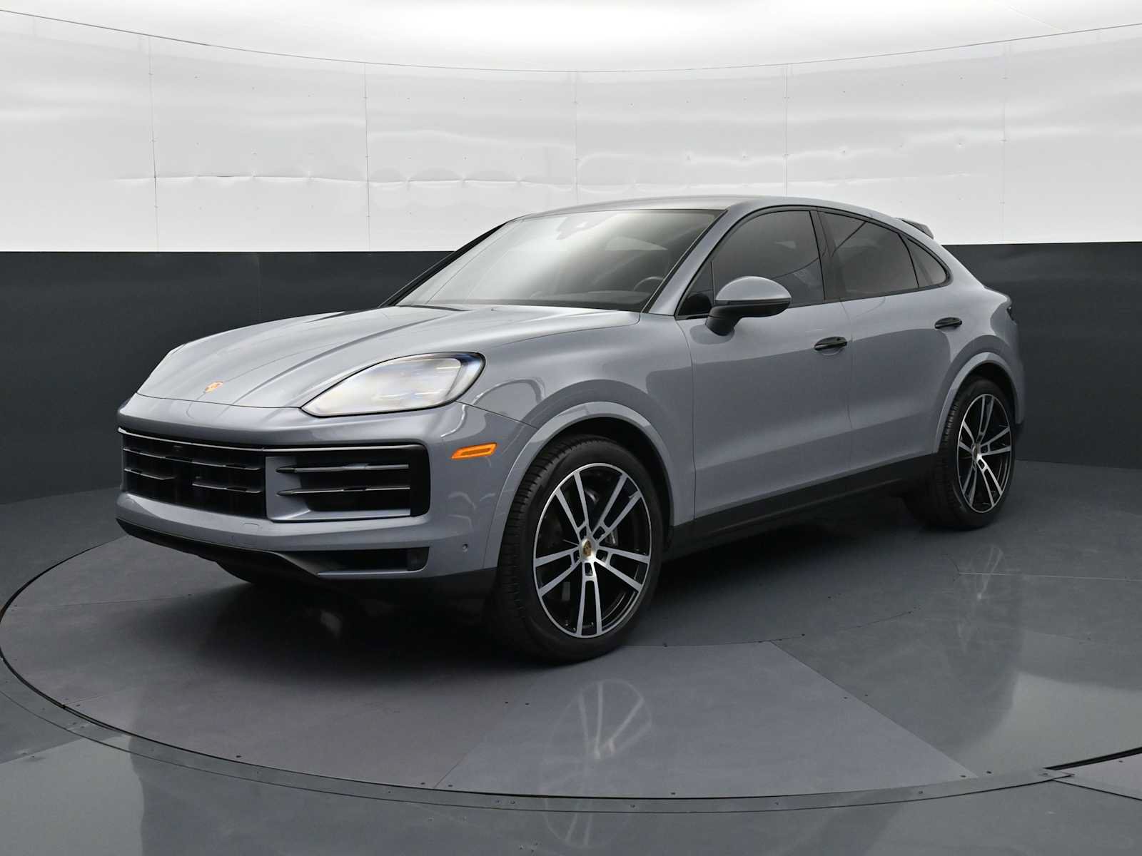 Certified 2024 Porsche Cayenne Coupe AWD/4WD image 1