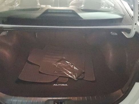 Used 2023 Nissan Altima 2.5 SR image 10