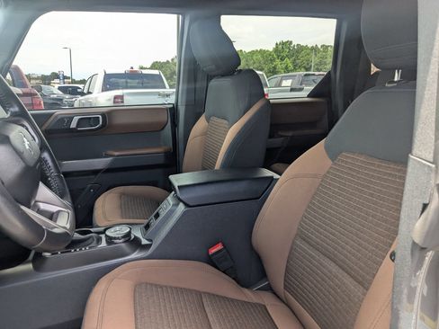 Used 2022 Ford Bronco Outer Banks AWD/4WD image 14