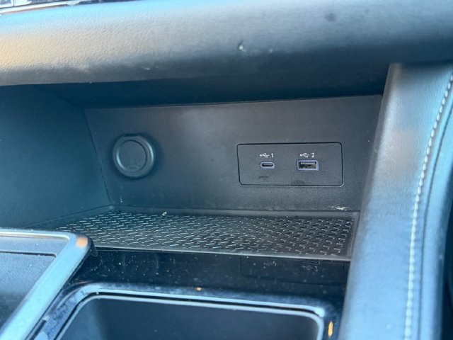Used 2025 Nissan Pathfinder SV FWD image 26