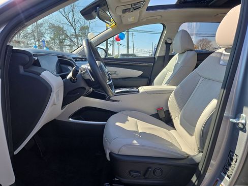 Certified 2023 Hyundai Tucson Limited w/ Cargo Package image 17