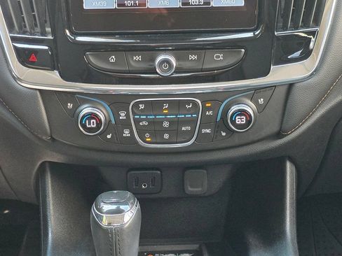 Used 2018 Chevrolet Traverse Premier w/ Redline Edition AWD/4WD image 27
