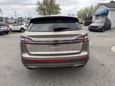 Used 2020 Lincoln Nautilus Reserve image 5