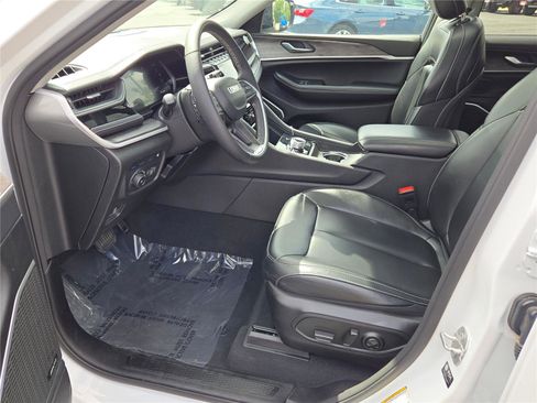 Used 2024 Jeep Grand Cherokee Limited 4xe AWD/4WD image 28