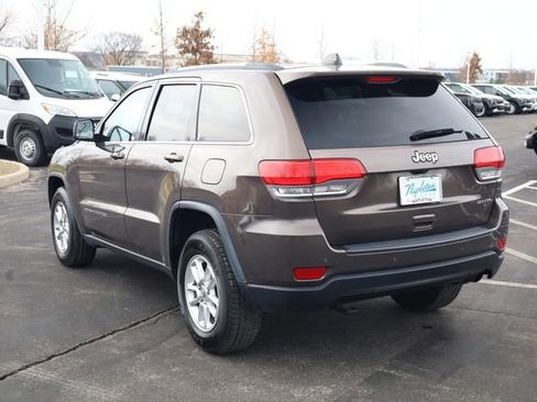 Used 2019 Jeep Grand Cherokee Laredo image 6