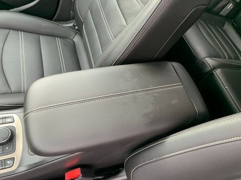 Used 2024 GMC Terrain Denali w/ Denali Premium Package image 21