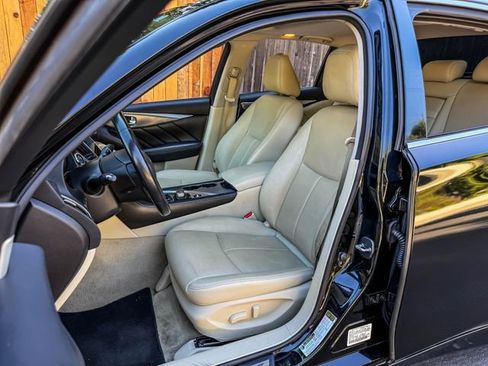 Used 2017 INFINITI Q50 3.0t Premium w/ Cargo Package (L95) image 8