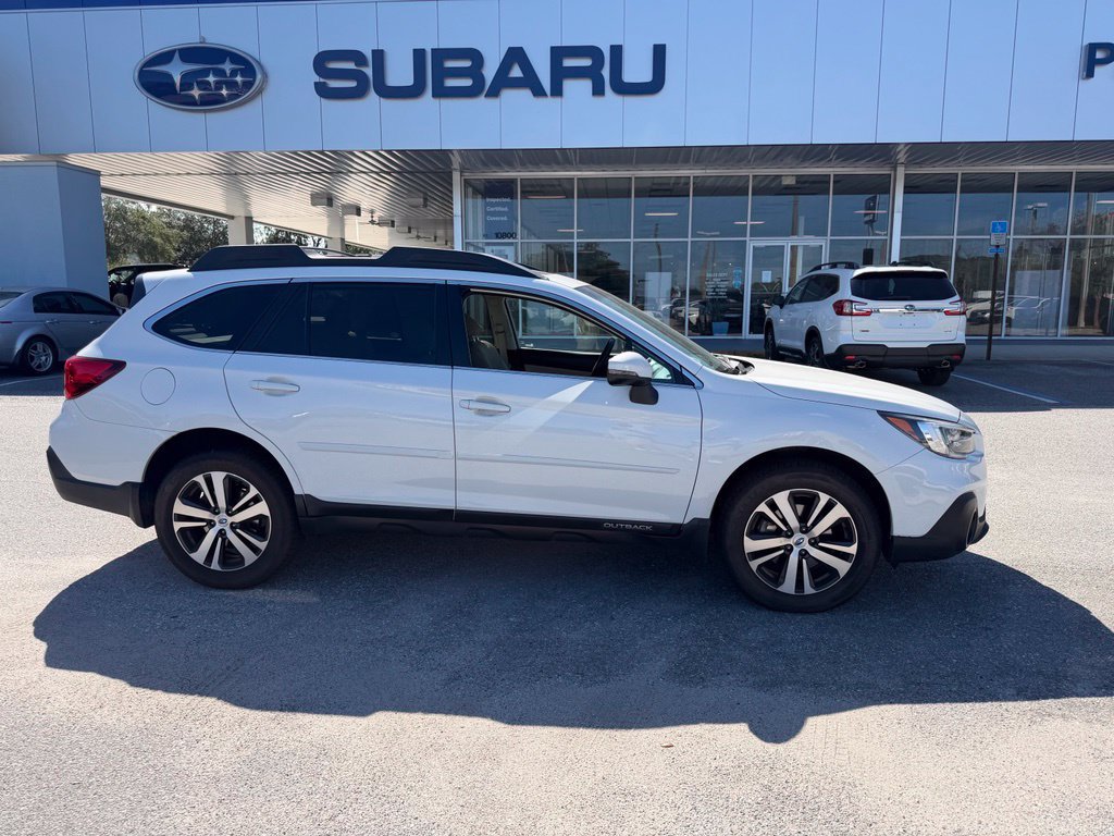 Used 2018 Subaru Outback 3.6R Limited AWD/4WD image 2